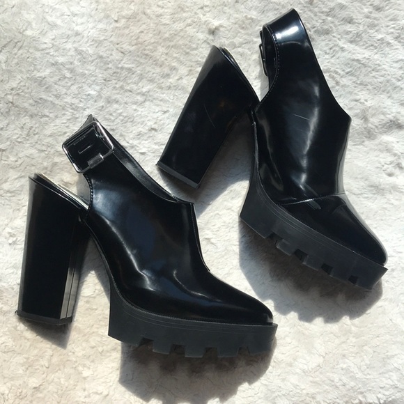 Zara Shoes - Zara Black Faux Patent Leather Heels with Tread 9